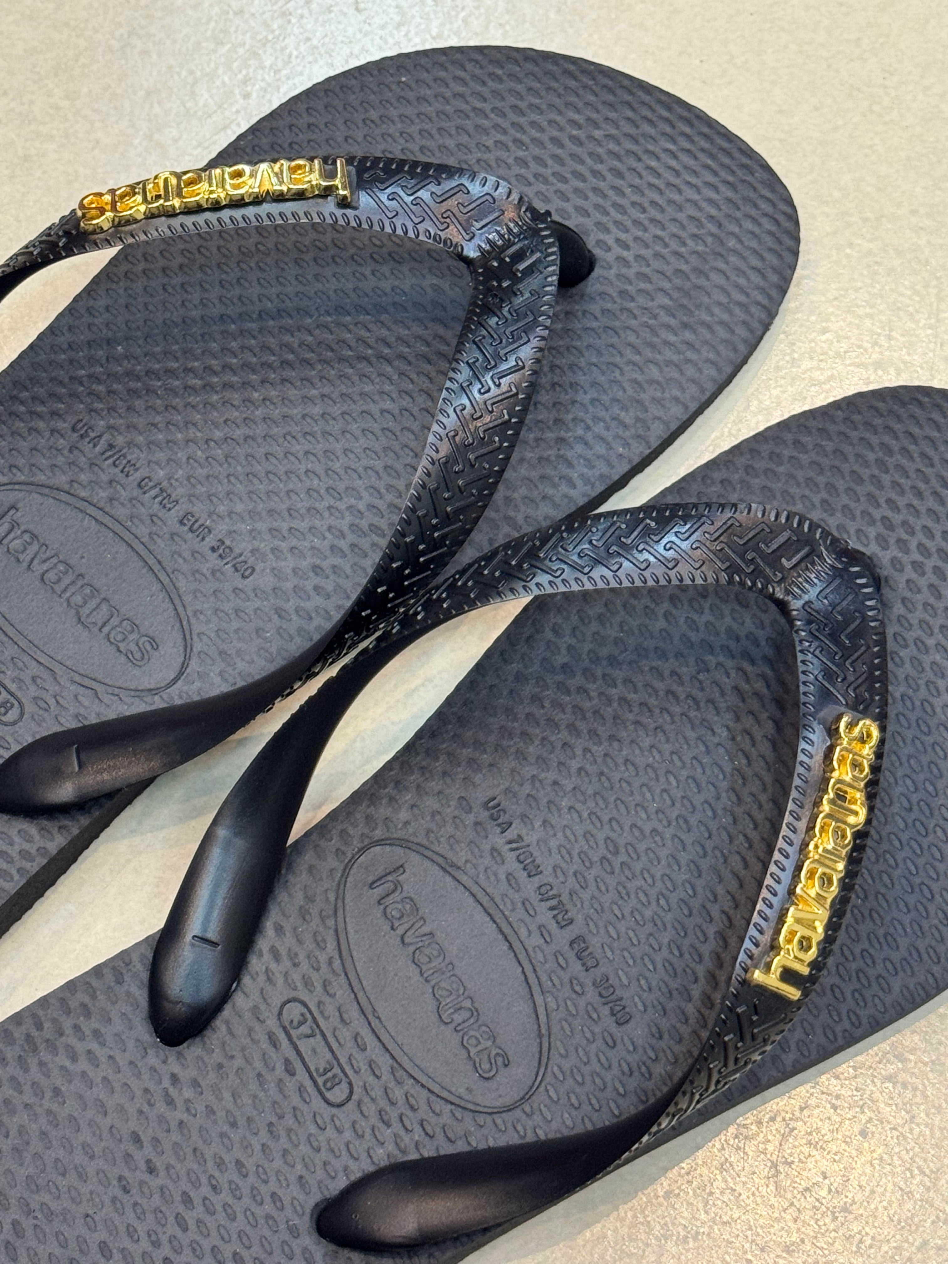 Havaianas Top + Plaquinha Dourado