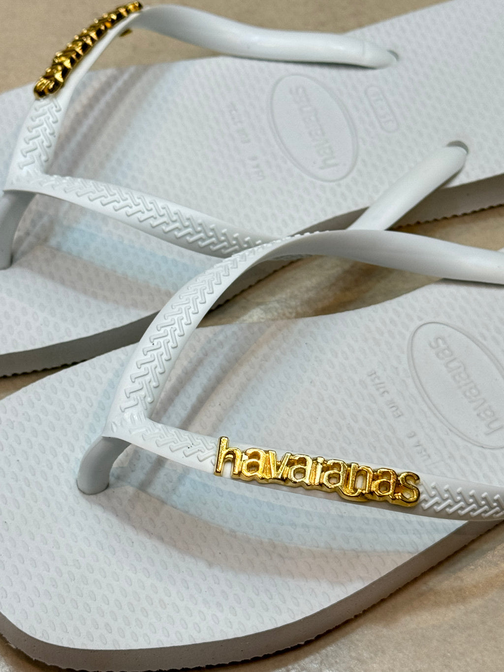 Havaianas Square + Plaquinha Dourado